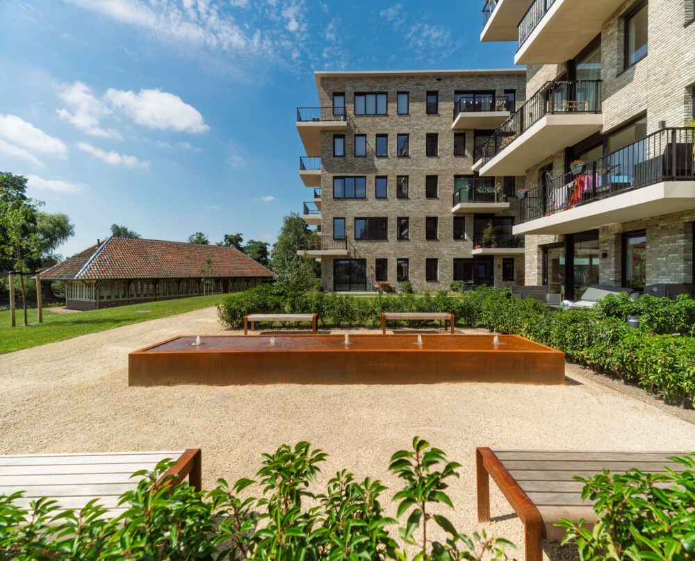 ADEZZ Corten Water Table - Image 4